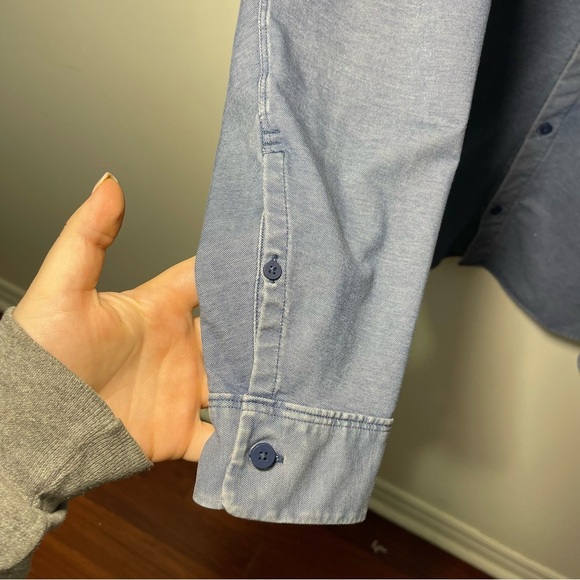 lululemon men’s athletica Blue chambray Comission Casual Button Down Shirt in XL - Picture 6 of 11